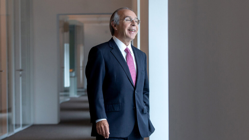 Luís Marques Mendes honoured by the Portugal Mozambique Chamber of Commerce