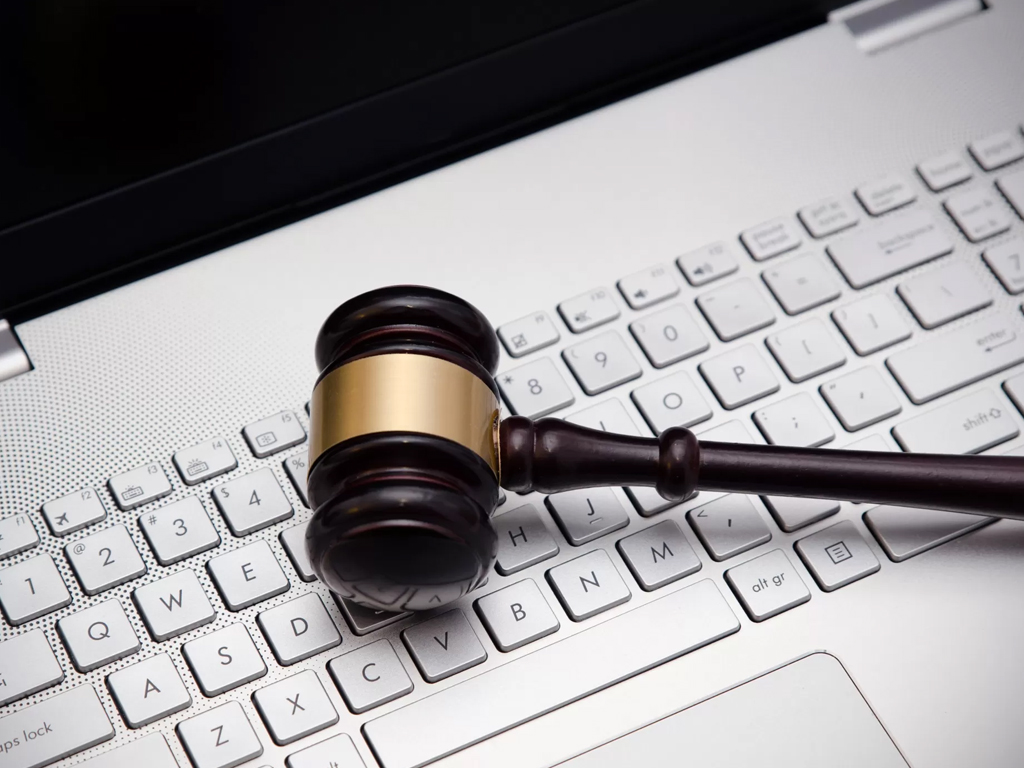 Pedro Barosa e Maria Carlos Estevam Alves participam em artigo sobre os julgamentos virtuais