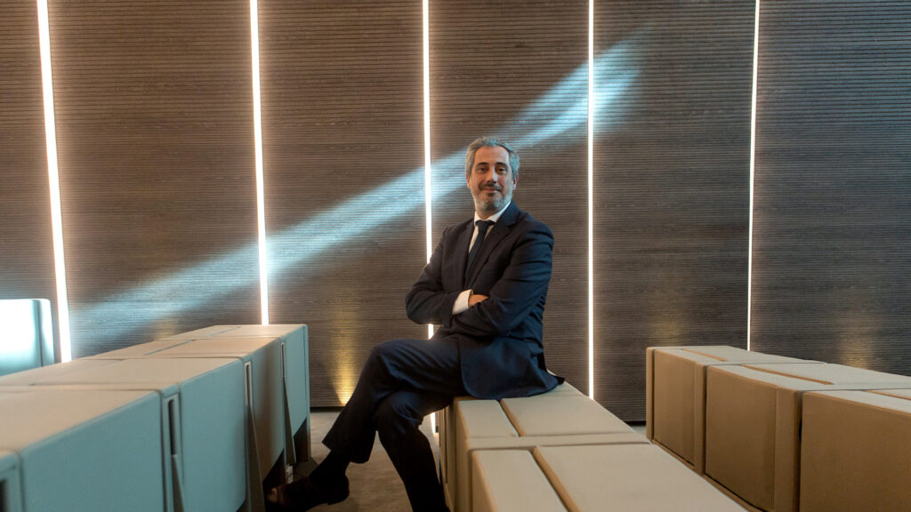 Angola, o Estado e o direito