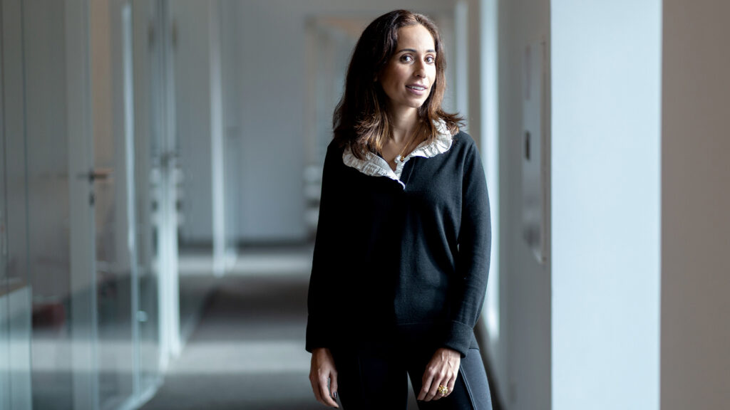 Mafalda Martins Lourenço em entrevista sobre o investimento brasileiro em Portugal