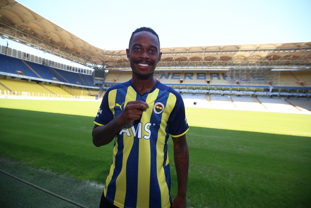 Abreu Advogados advised the transfer of the football player Lincoln to Fenerbahçe
