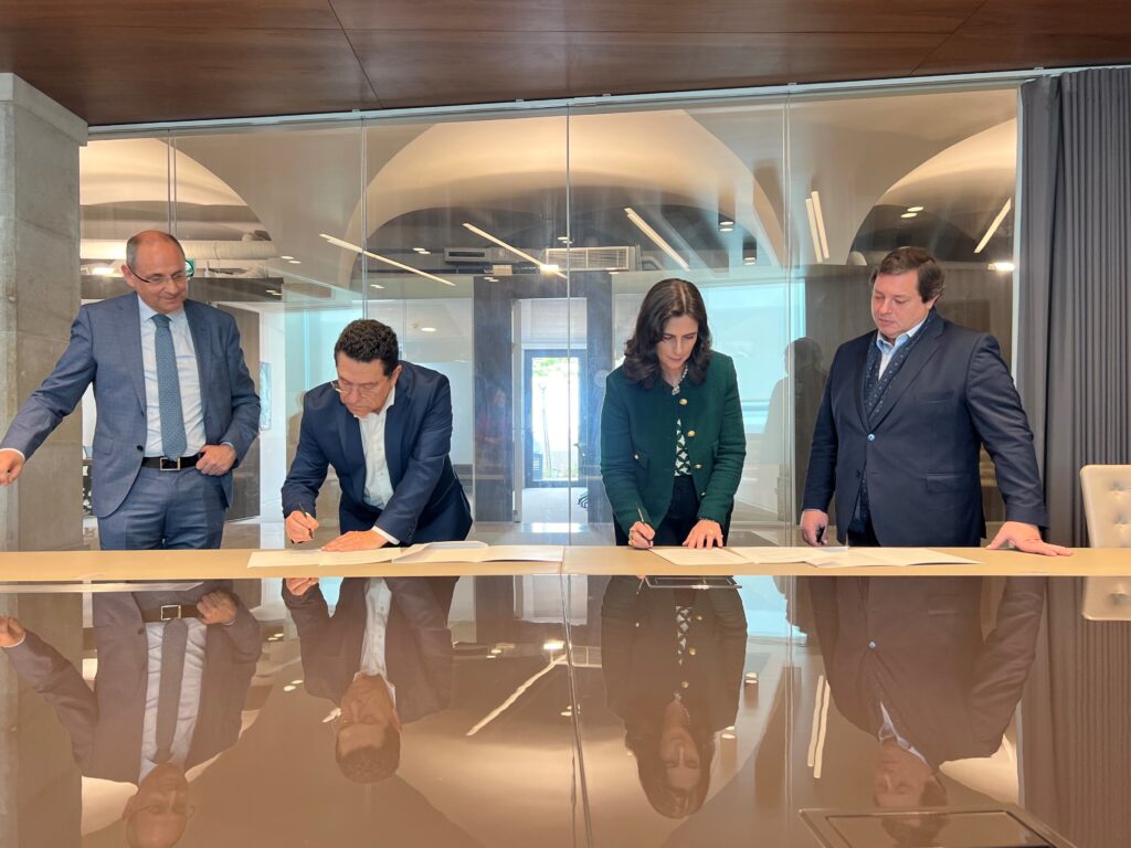 Abreu Advogados assina protocolo de parceria regional